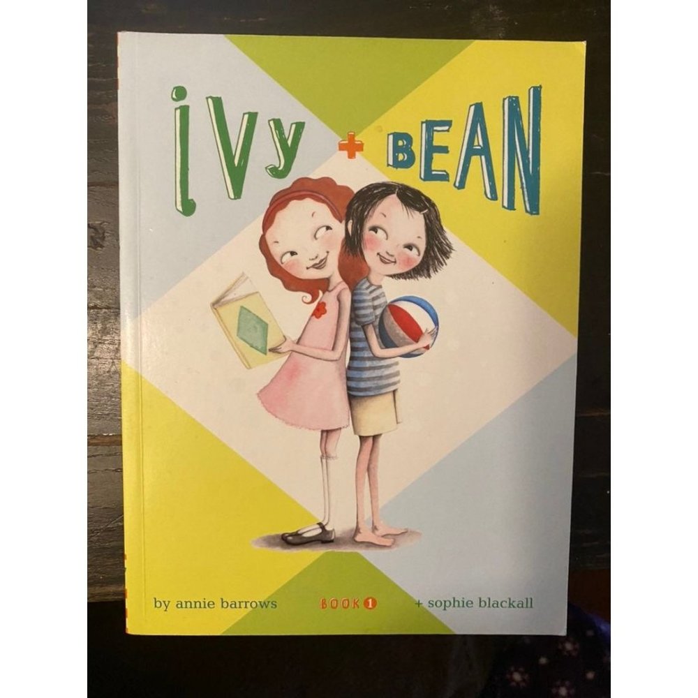 Ivy & Bean Juvenile Young Girls Paperback Teen BOOK 1 of SERIES